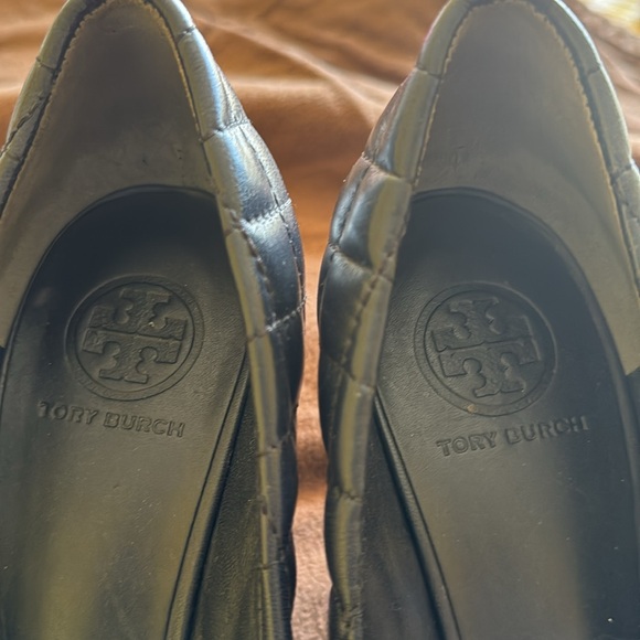 Preowned rare Tory Burch Navy Quilted Wedges 11 M. - Picture 9 of 12